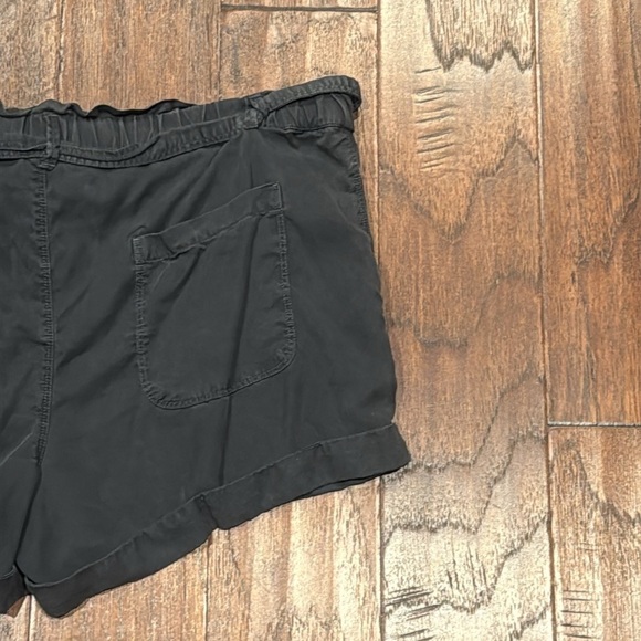 Medium AERIE Comfy Women's Black Shorts - Picture 8 of 9